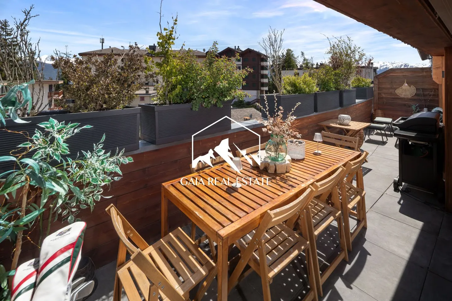 Appartement attique avec vue panoramique - Photo 3 sur 19