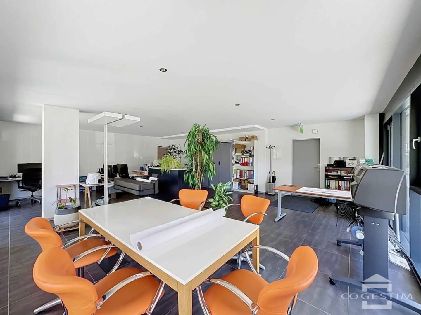 Office 3 rooms - Photo 2 of 9
