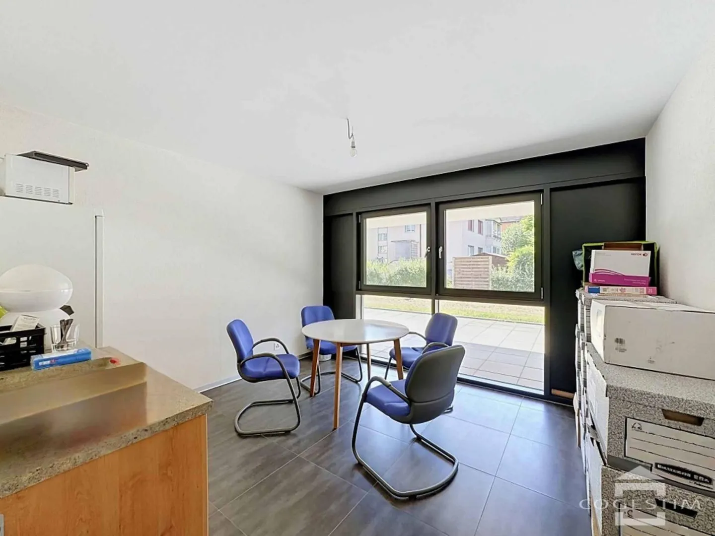 Office 3 rooms - Photo 5 of 9