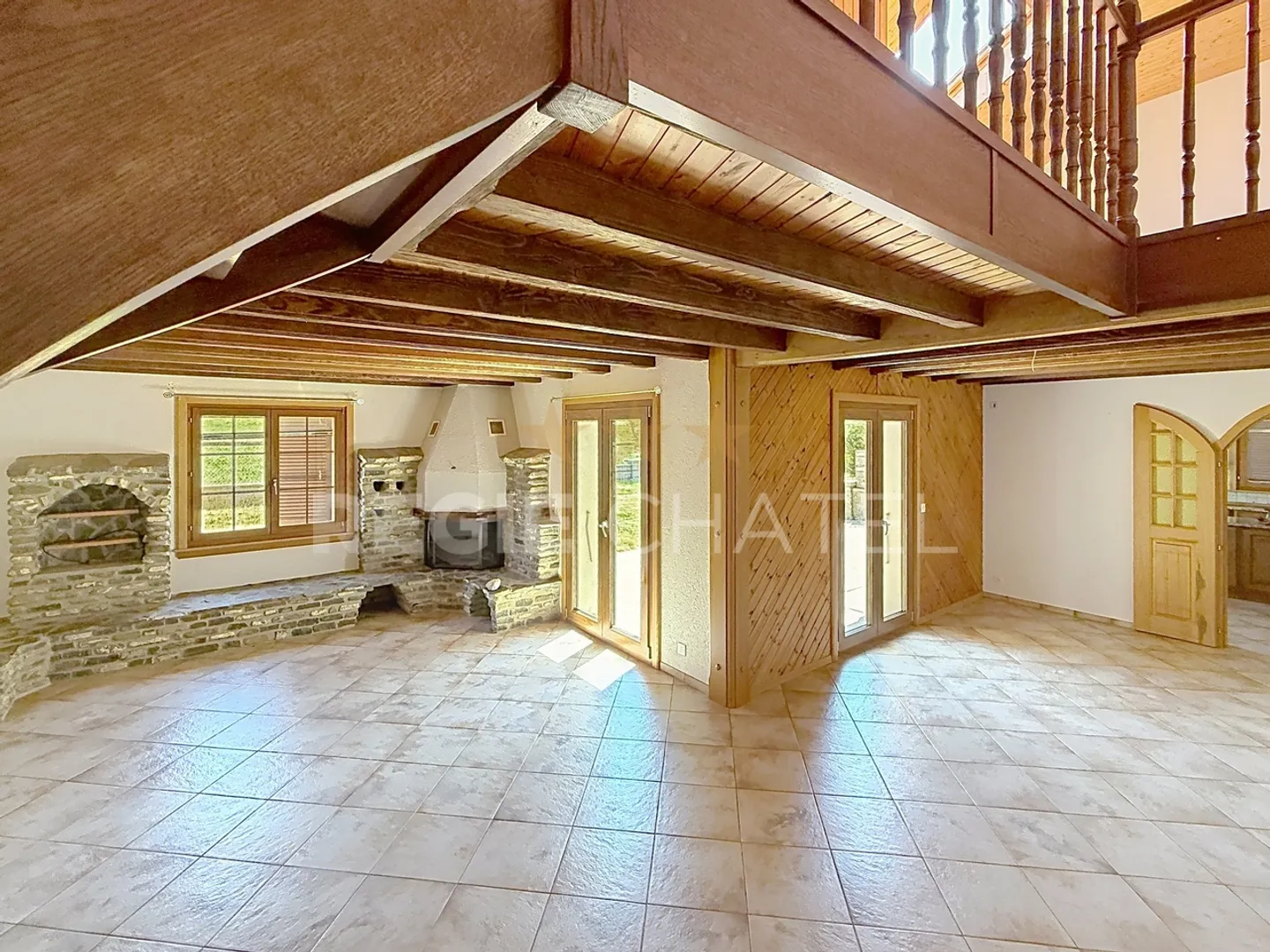 Large 8-room detached villa - Photo 5 of 10