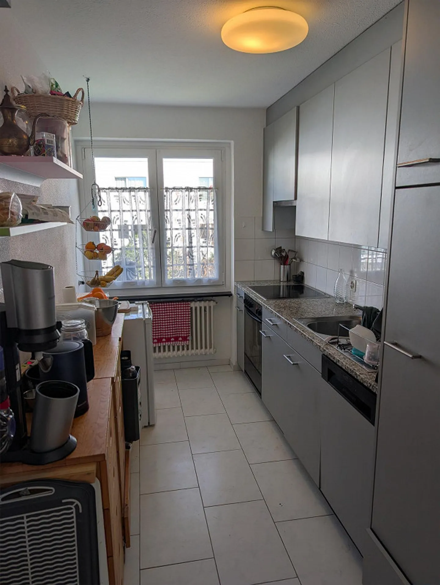 Appartamento familiare luminoso e tranquillo con 5 stanze e ampio balcone - Foto 1 di 9