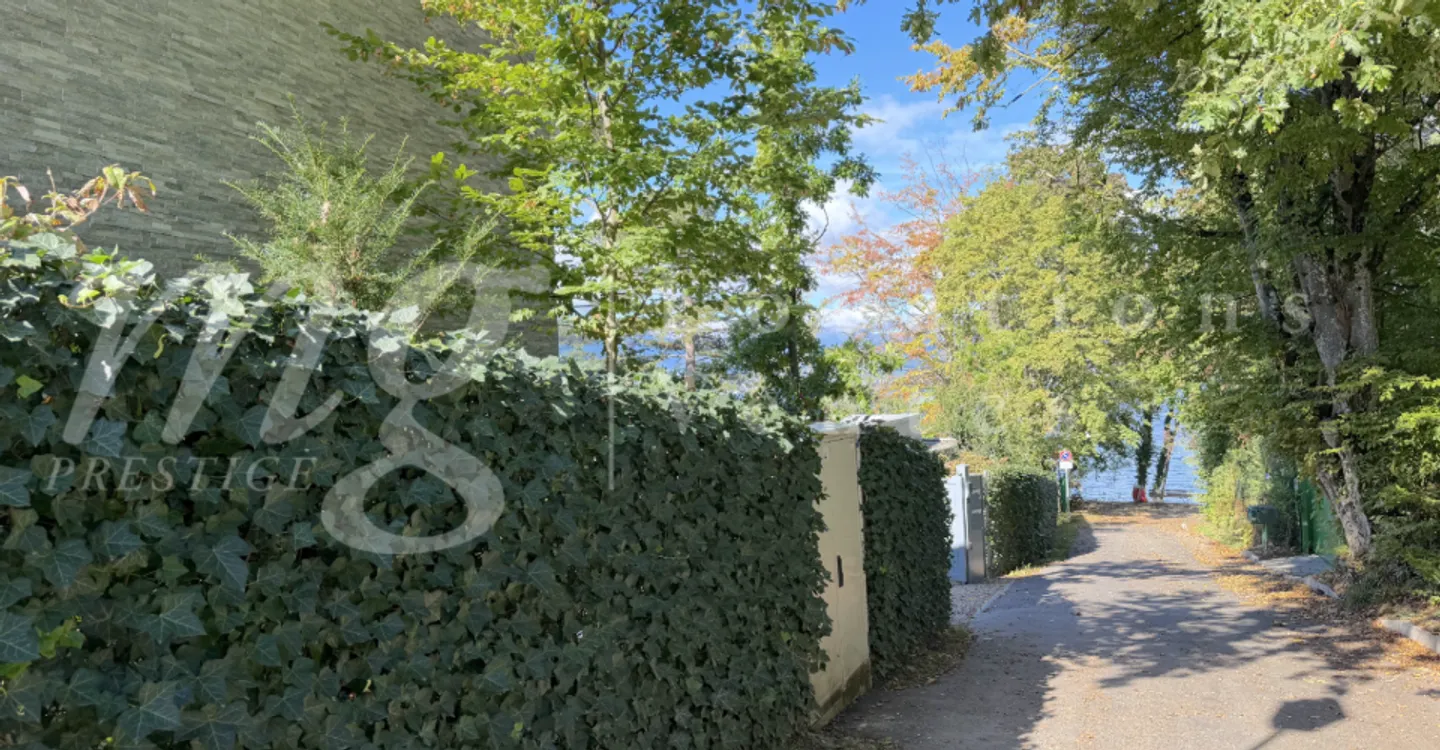 SUPERB NEUE MODERNE HAUS VON 280 m2 - MIT SEEBLICK !! GROSSE TERRASSE - NAHE SEE & STRAND - Foto 3 von 13