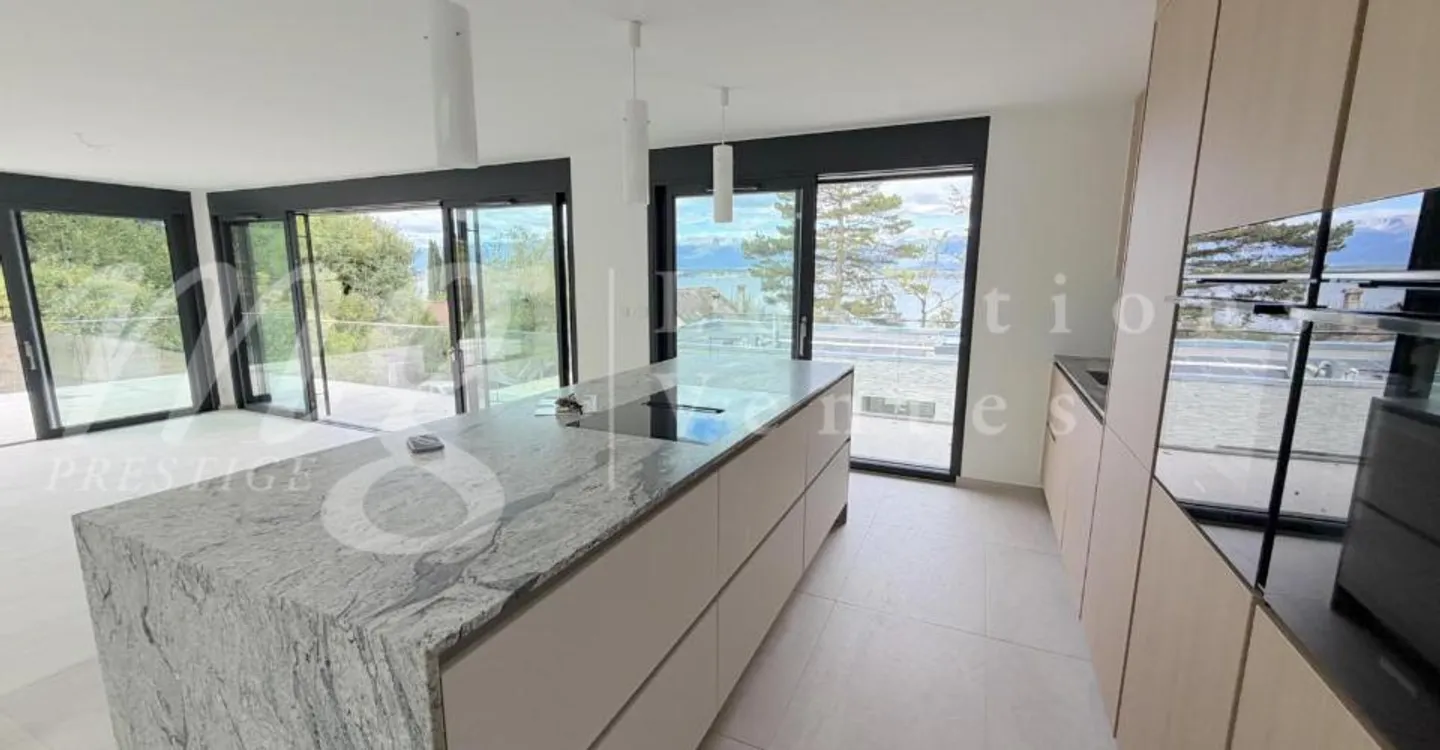 SUPERB NEUE MODERNE HAUS VON 280 m2 - MIT SEEBLICK !! GROSSE TERRASSE - NAHE SEE & STRAND - Foto 6 von 13