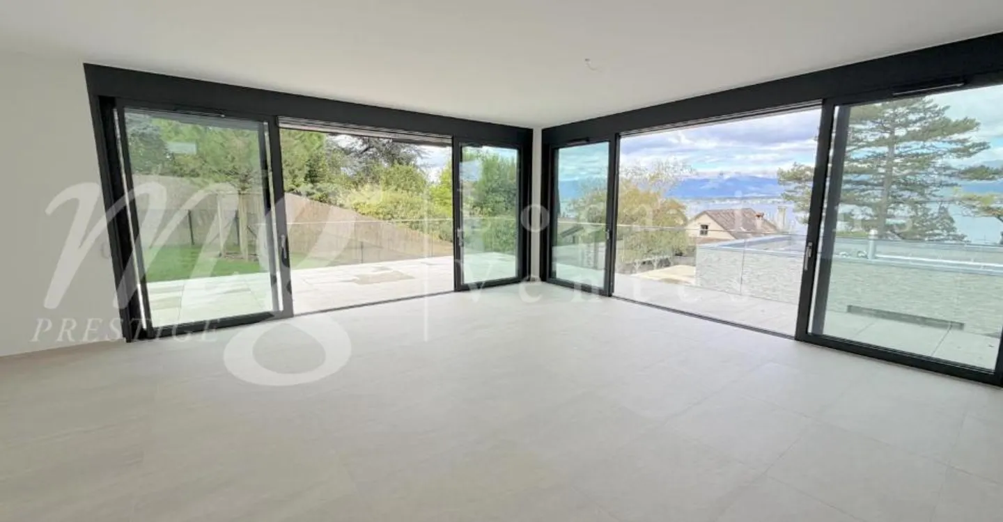 SUPERB NEUE MODERNE HAUS VON 280 m2 - MIT SEEBLICK !! GROSSE TERRASSE - NAHE SEE & STRAND - Foto 7 von 13