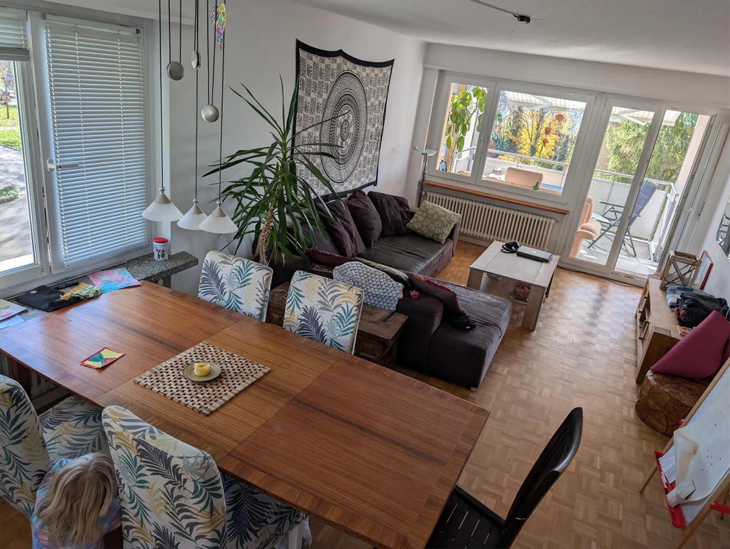 Appartamento familiare luminoso e tranquillo con 5 stanze e ampio balcone - Foto 2 di 9