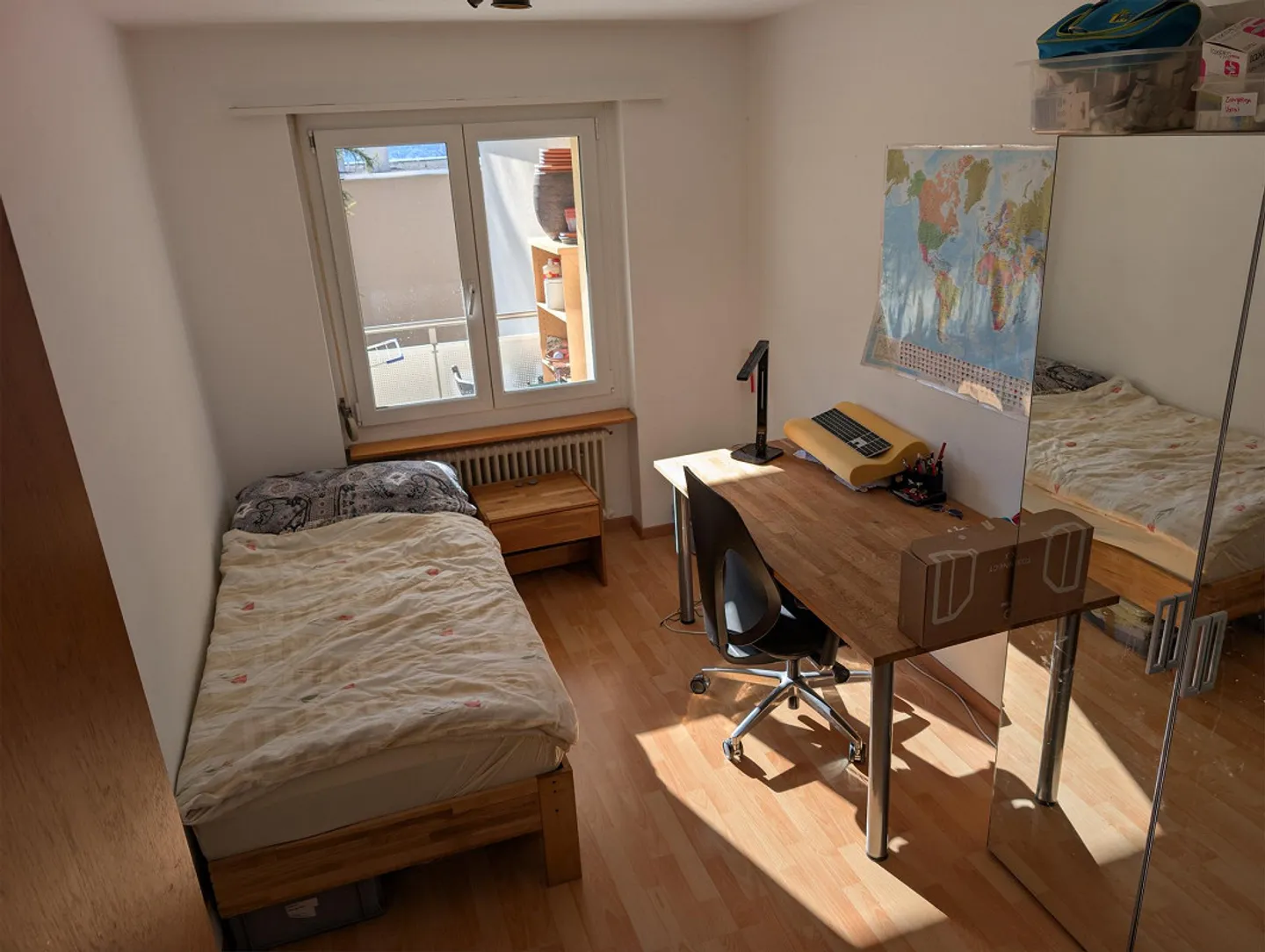 Appartamento familiare luminoso e tranquillo con 5 stanze e ampio balcone - Foto 5 di 9