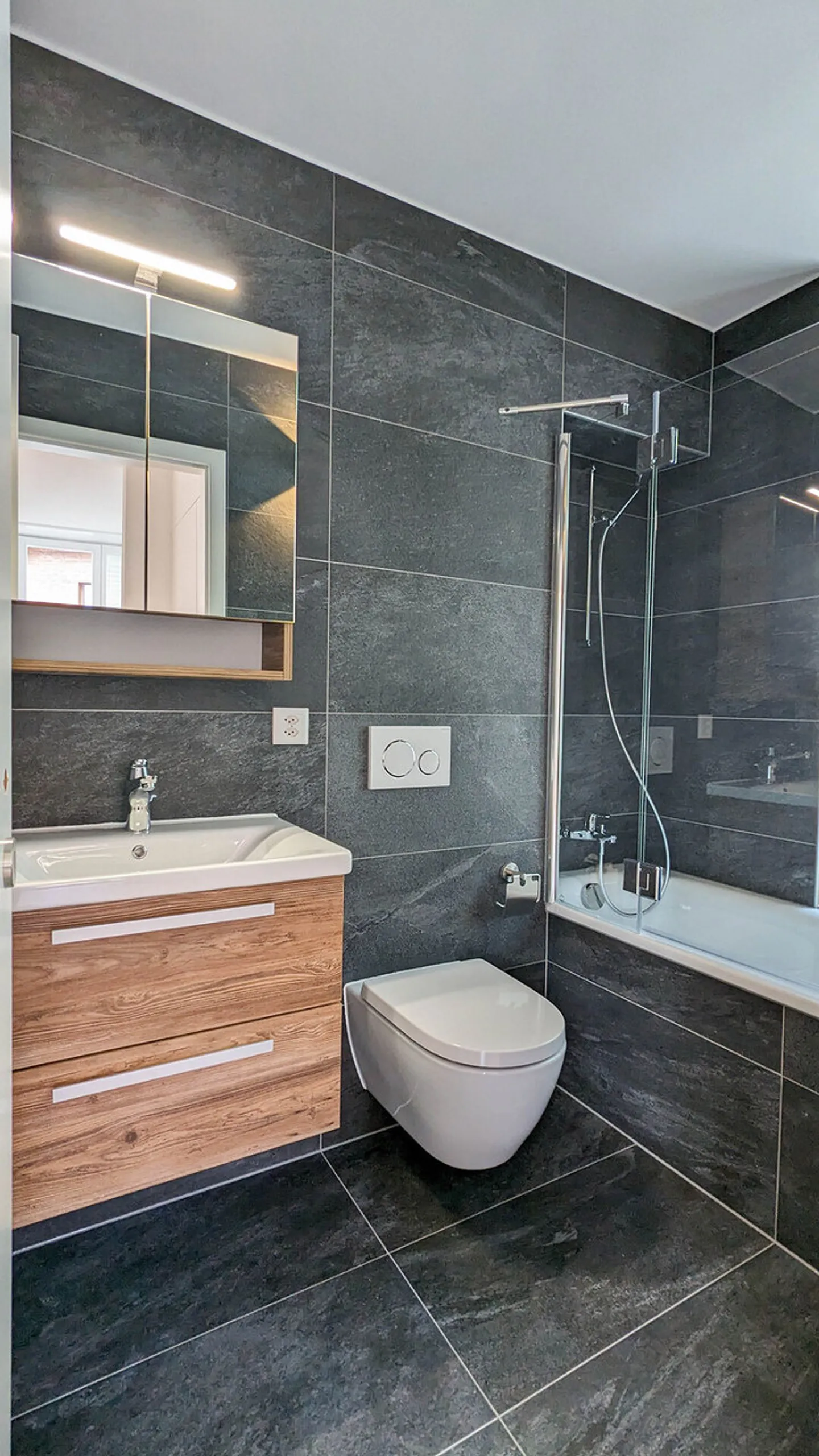 Charmante 4,5 Zimmer Wohnung - Foto 7 von 18
