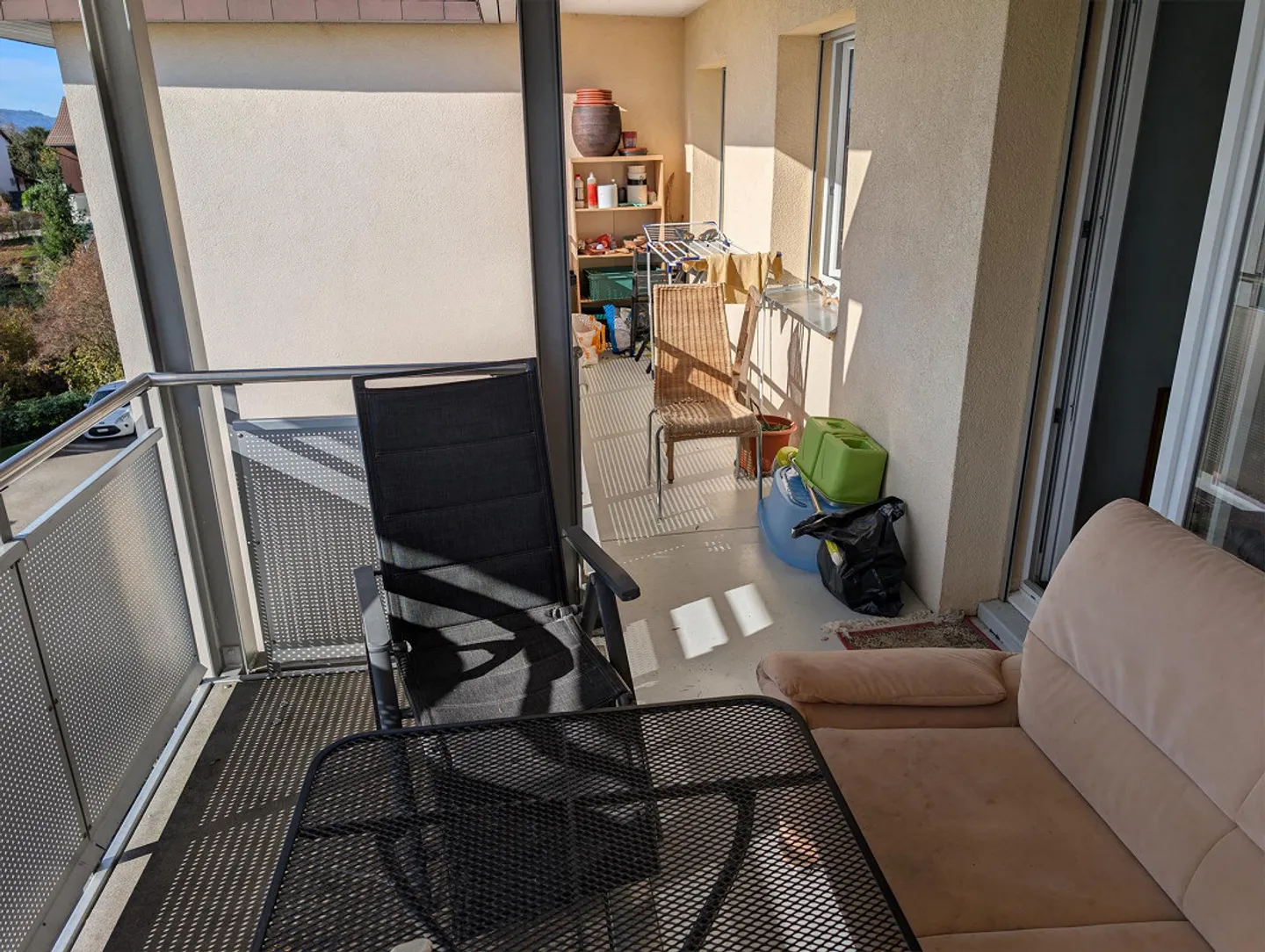 Appartamento familiare luminoso e tranquillo con 5 stanze e ampio balcone - Foto 4 di 9