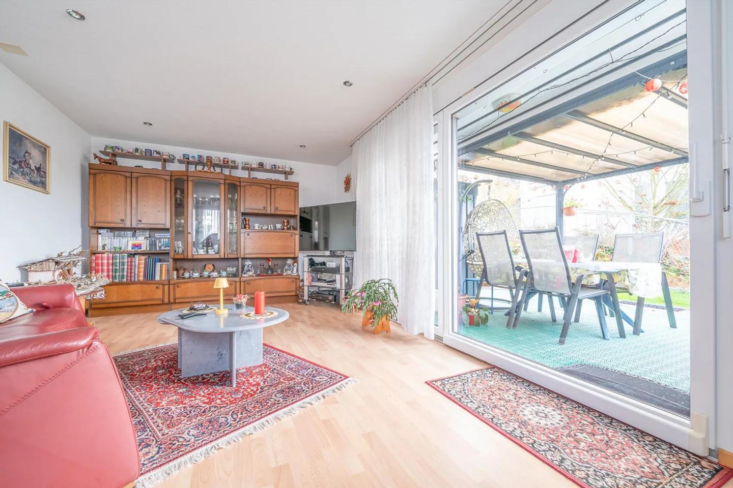 Charming family house with large garden - Photo 6 of 10