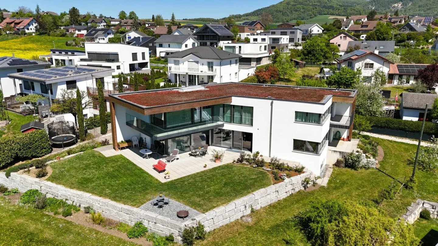 Modernes Einfamilienhaus mit Aussicht - Foto 1 von 12