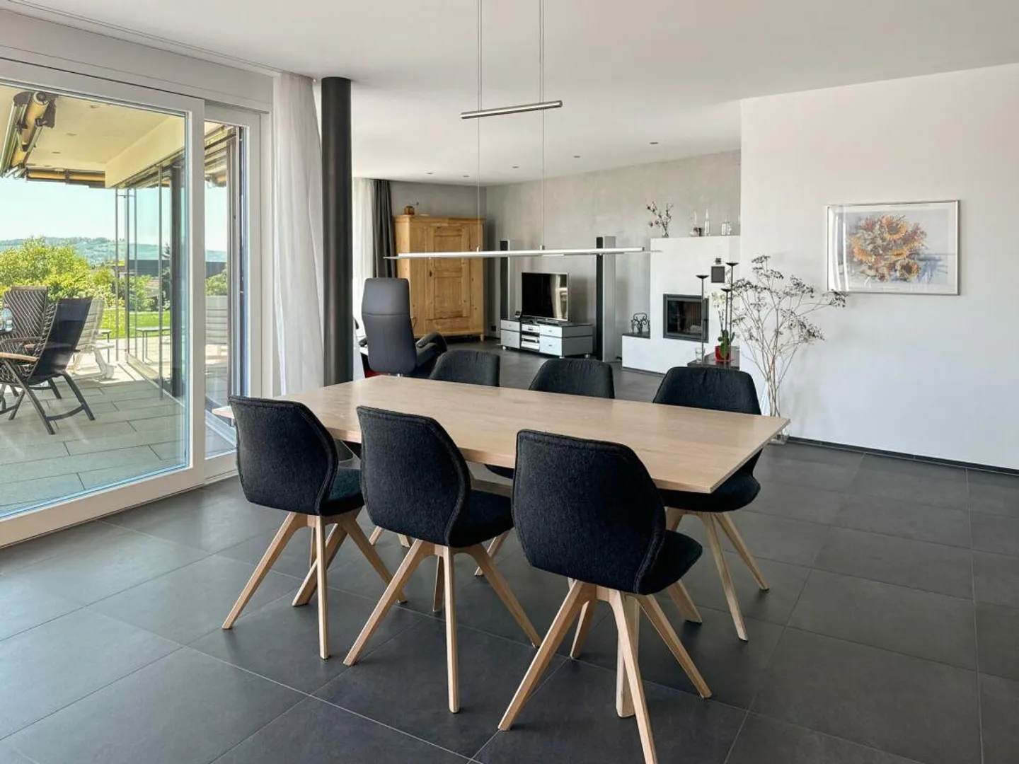 Modernes Einfamilienhaus mit Aussicht - Foto 3 von 12
