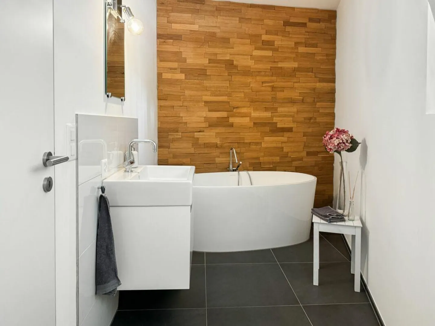 Modernes Einfamilienhaus mit Aussicht - Foto 7 von 12