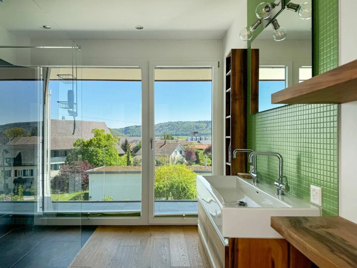 Modernes Einfamilienhaus mit Aussicht - Foto 8 von 12