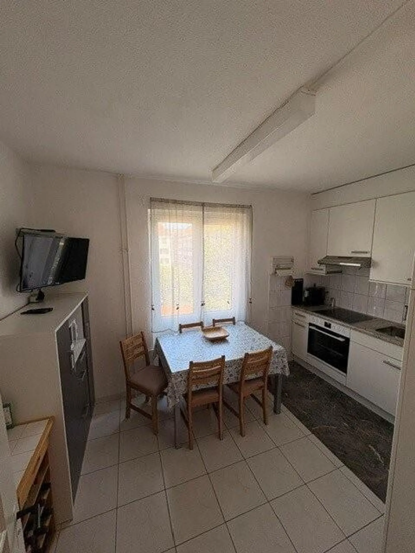 Temporary Living in Zurich District 4 - Photo 4 of 9
