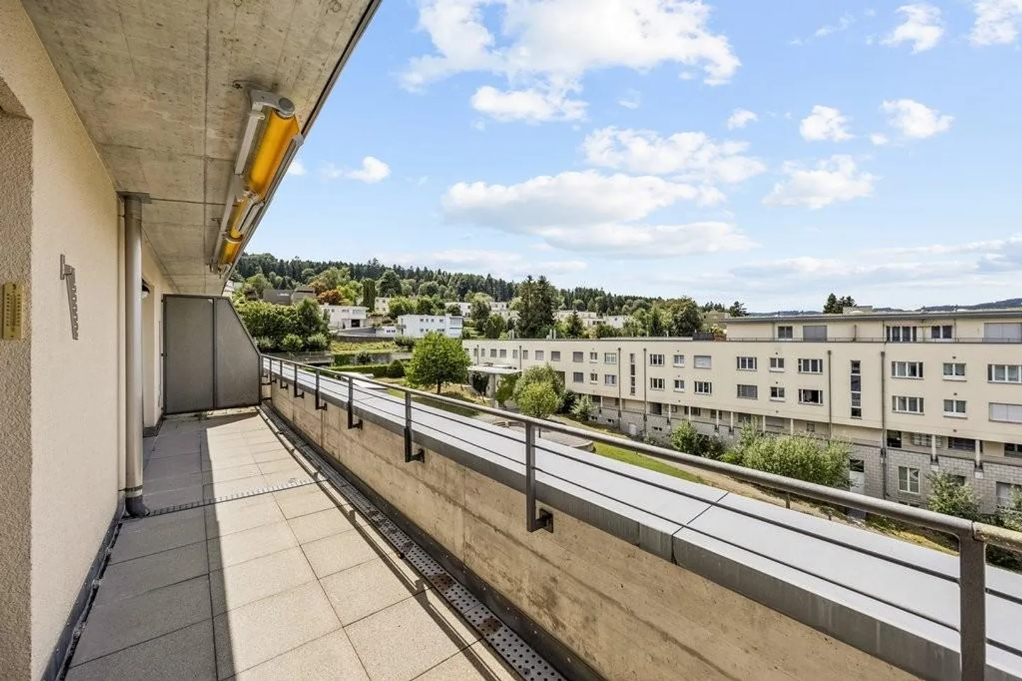 Bright apartment with pleasant living comfort - Photo 11 of 12