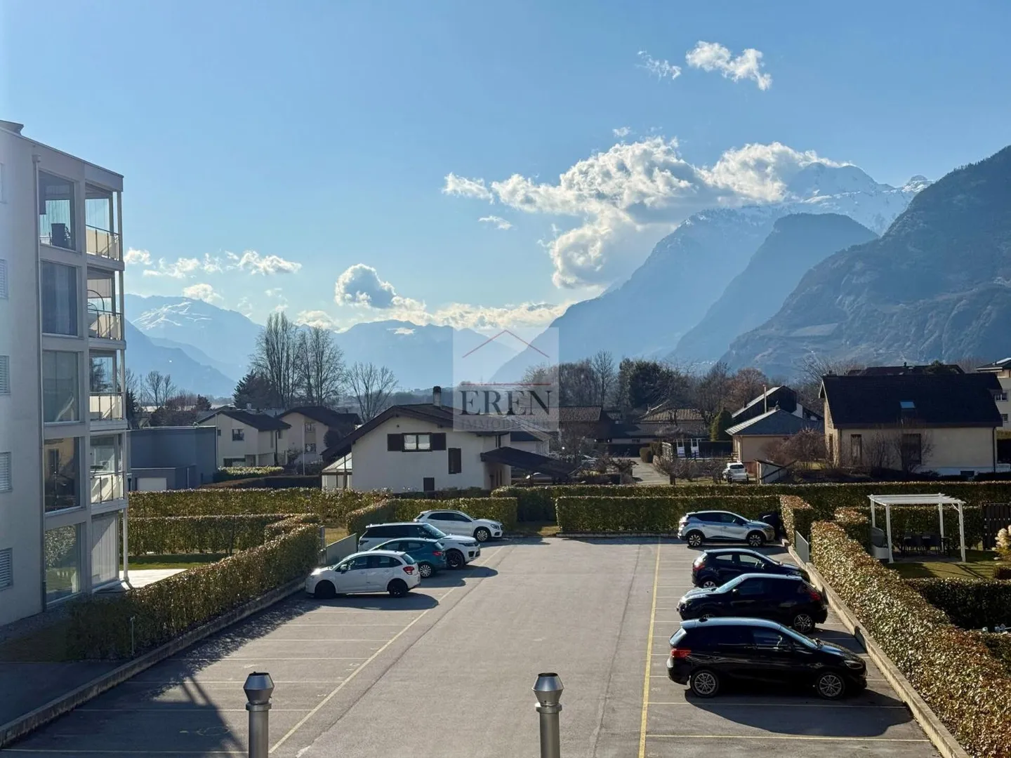 Superb 3.5 Room Apartment with Large 40m2 Balcony-Terrace on the 2nd Floor - Photo 10 of 11