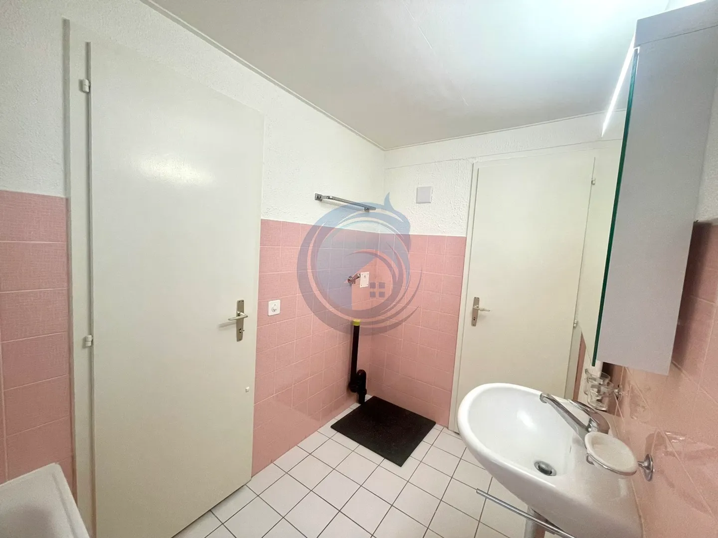 BEL APPARTAMENTO DI 2,5 LOCALI NEL CUORE DI PORSEL - Foto 10 di 12