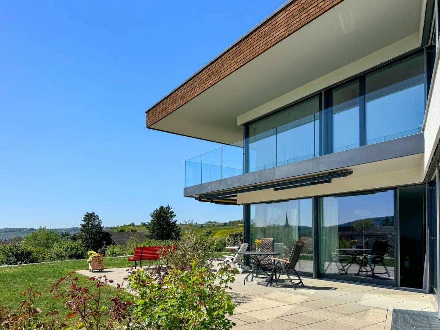 Modernes Einfamilienhaus mit Aussicht - Foto 11 von 12