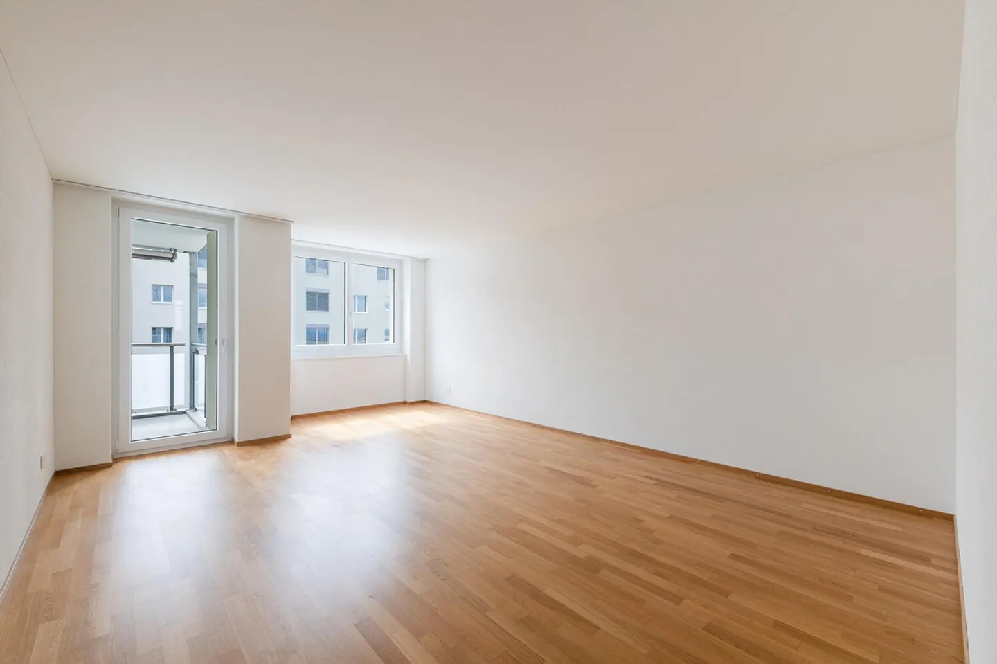 Cozy Apartment in the Center of Root - Photo 3 of 11