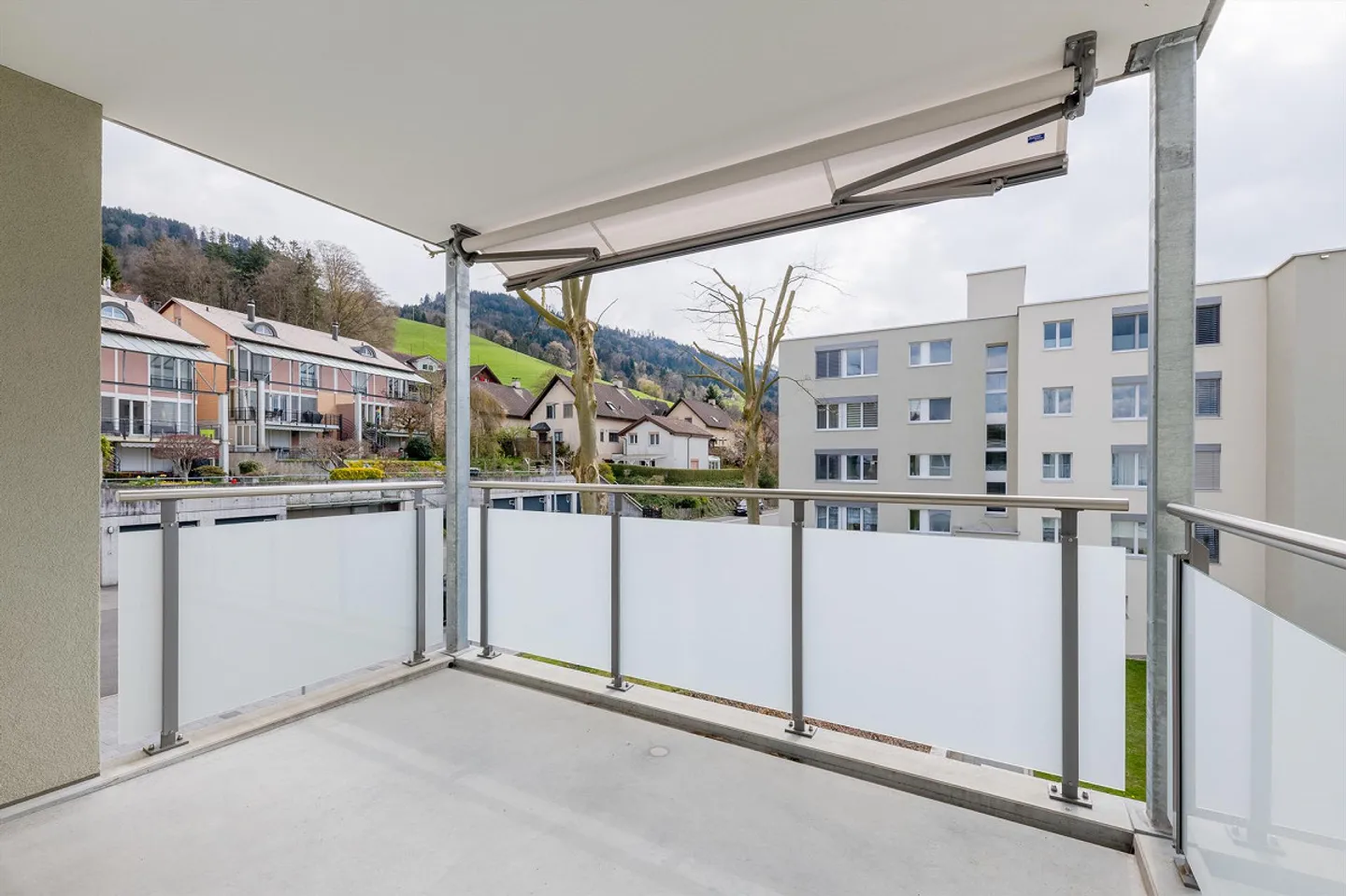 Cozy Apartment in the Center of Root - Photo 4 of 11