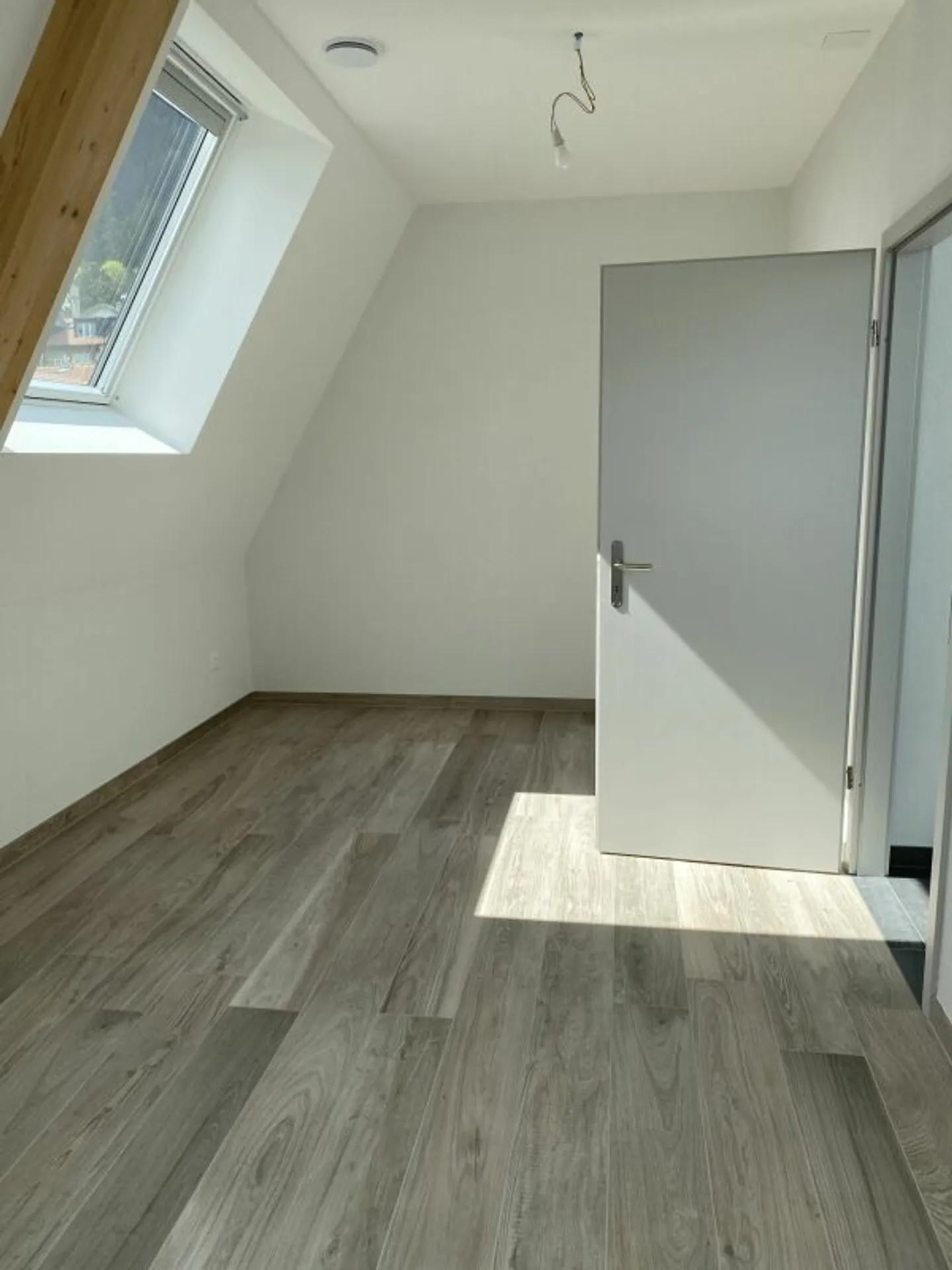 Bel appartement moderne de 3.5 pièces au 3e étage - Rue de l'Épervier 3A, Cernier - Foto 3 di 10
