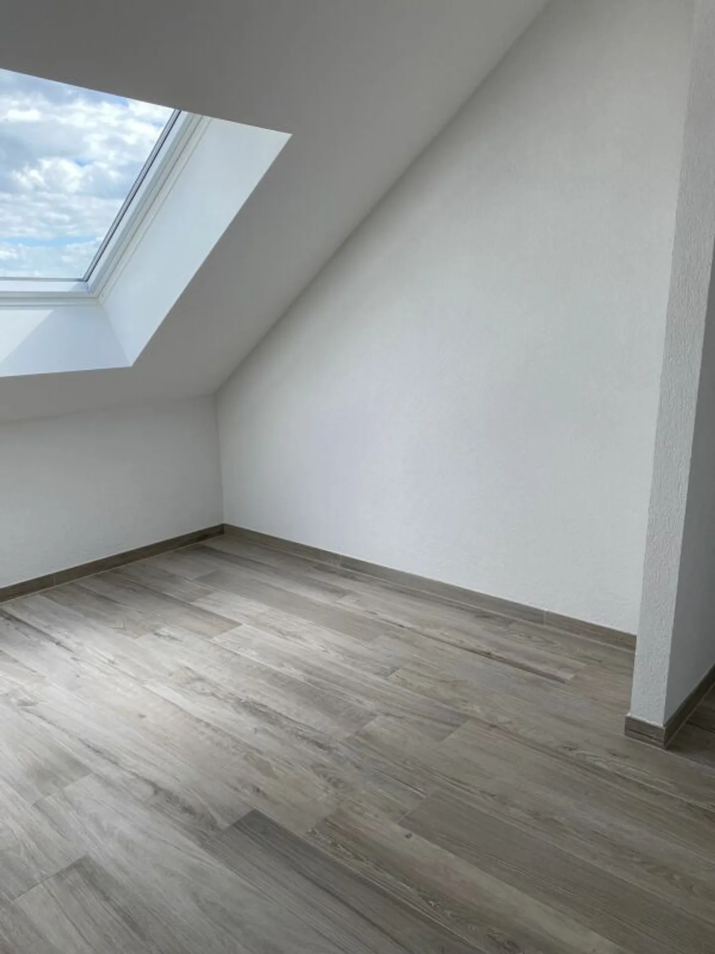 Bel appartement moderne de 3.5 pièces au 3e étage - Rue de l'Épervier 3A, Cernier - Foto 4 di 10