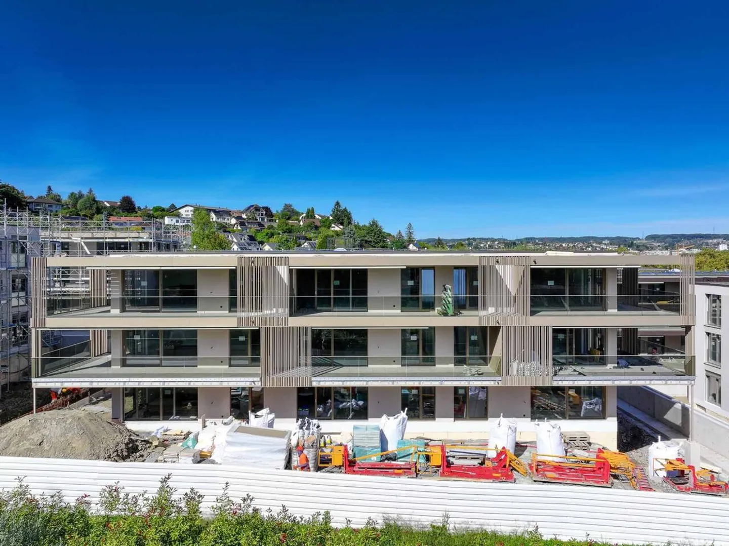 Spazioso appartamento nuovo di 4,5 locali con ampia terrazza e giardino privato - Foto 5 di 9