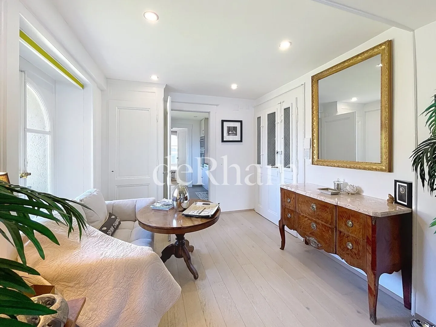 Appartement Charmant avec Vue sur le Lac - Photo 6 sur 13