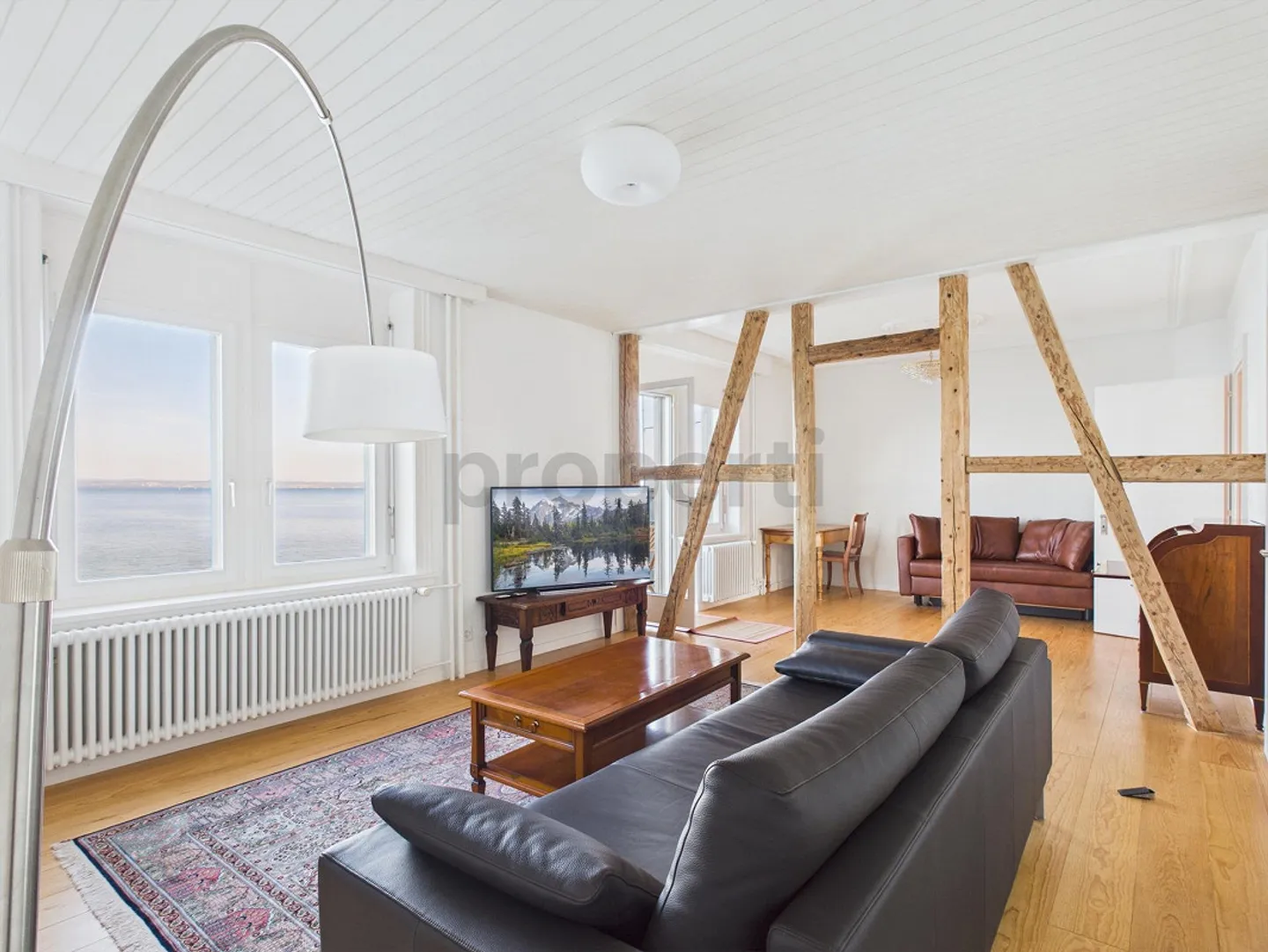 Exclusif & central : Appartement rénové de 3,5 pièces avec vue à 180° sur le lac de Constance... - Photo 6 sur 14