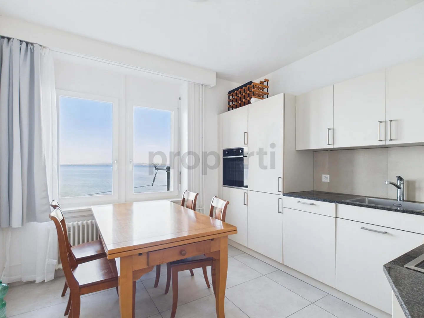 Exclusif & central : Appartement rénové de 3,5 pièces avec vue à 180° sur le lac de Constance... - Photo 7 sur 14