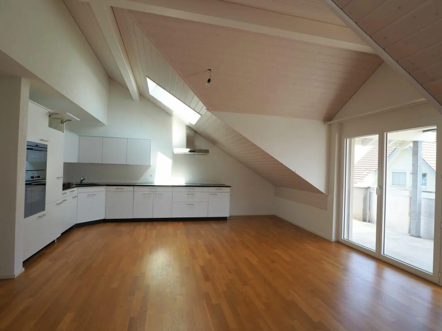 Spacious 4.5-room maisonette apartment in Diepoldsau - Photo 3 of 12