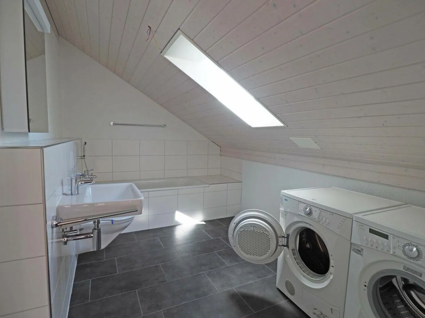 Spacious 4.5-room maisonette apartment in Diepoldsau - Photo 6 of 12