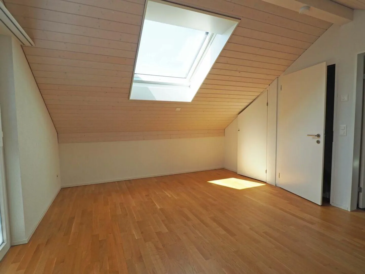 Spacious 4.5-room maisonette apartment in Diepoldsau - Photo 9 of 12