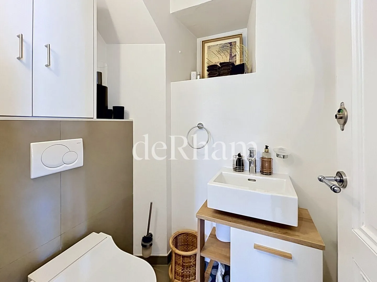 Appartement Charmant avec Vue sur le Lac - Photo 11 sur 13