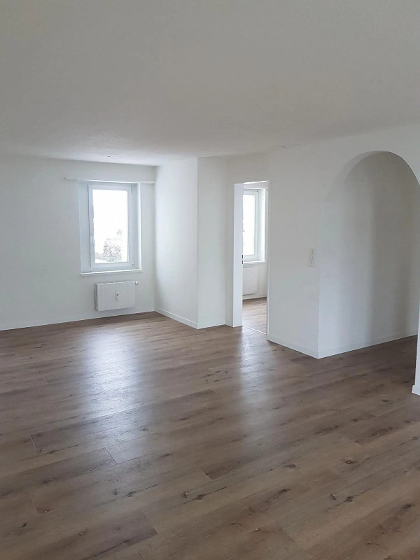 bright 4.5 room apartment with balcony - Photo 2 of 11