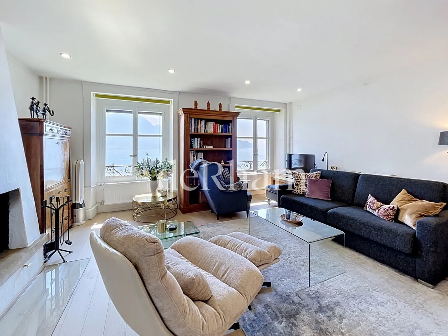 Appartement Charmant avec Vue sur le Lac - Photo 9 sur 13