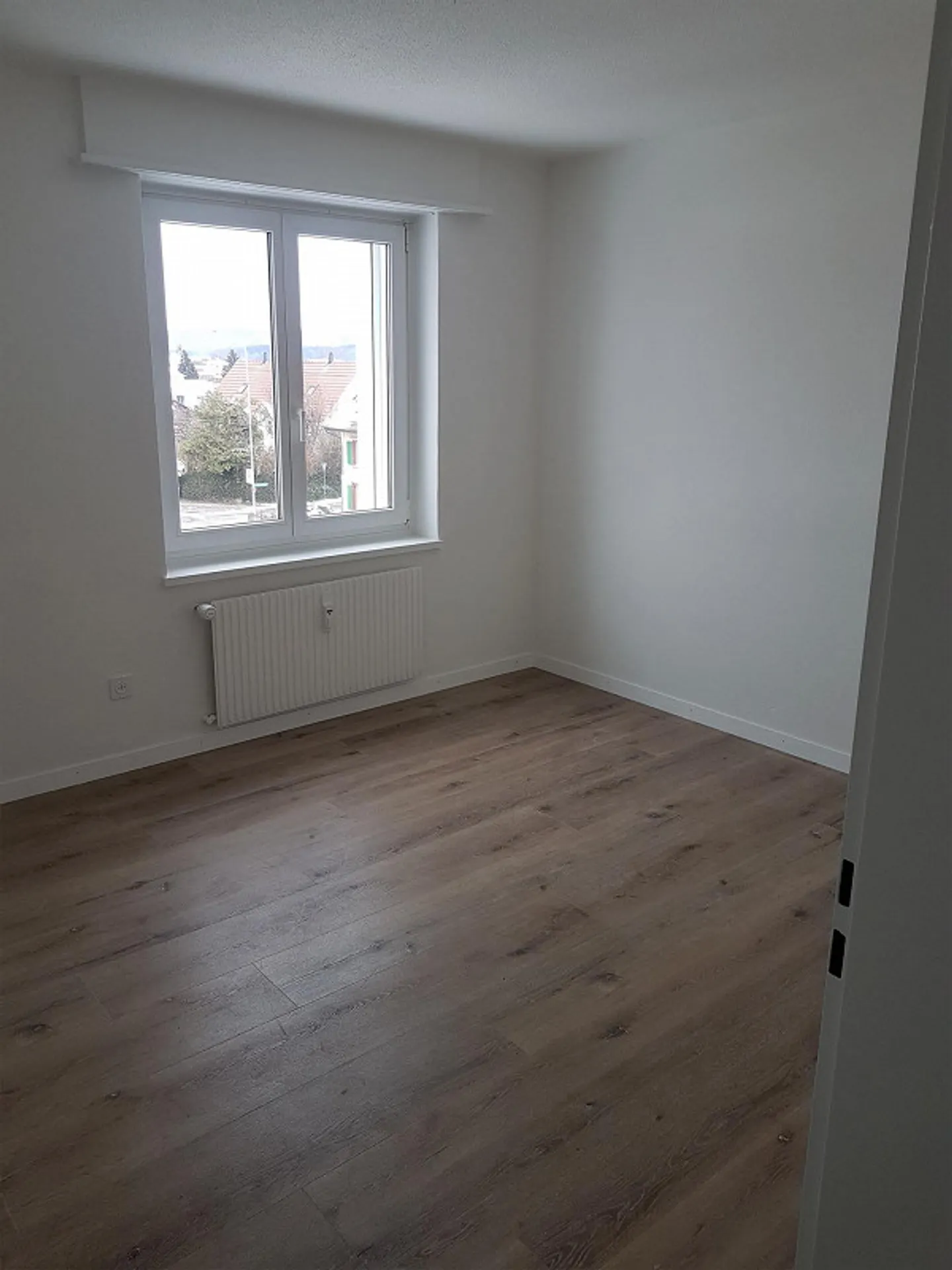 bright 4.5 room apartment with balcony - Photo 8 of 11