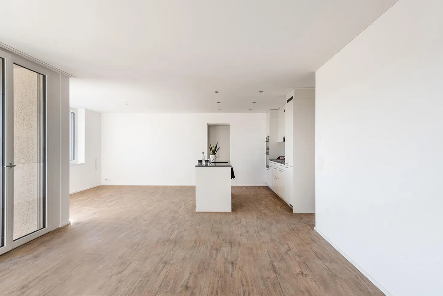 Modernes Attikawohnung mit Balkon - Foto 5 von 13