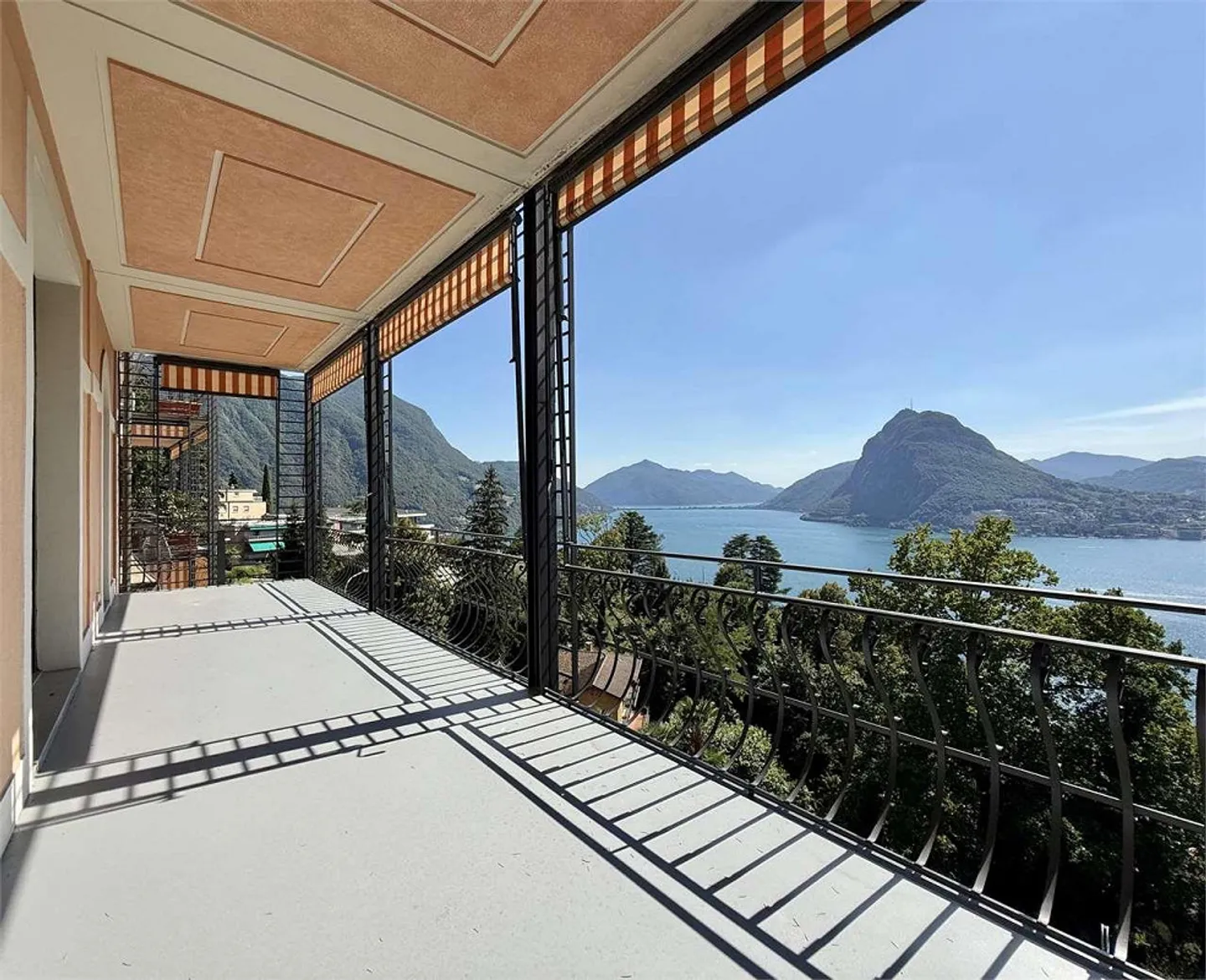 Appartement de 5,5 pièces avec vue sur le lac et piscine à Lugano Ruvigliana - Photo 2 sur 12