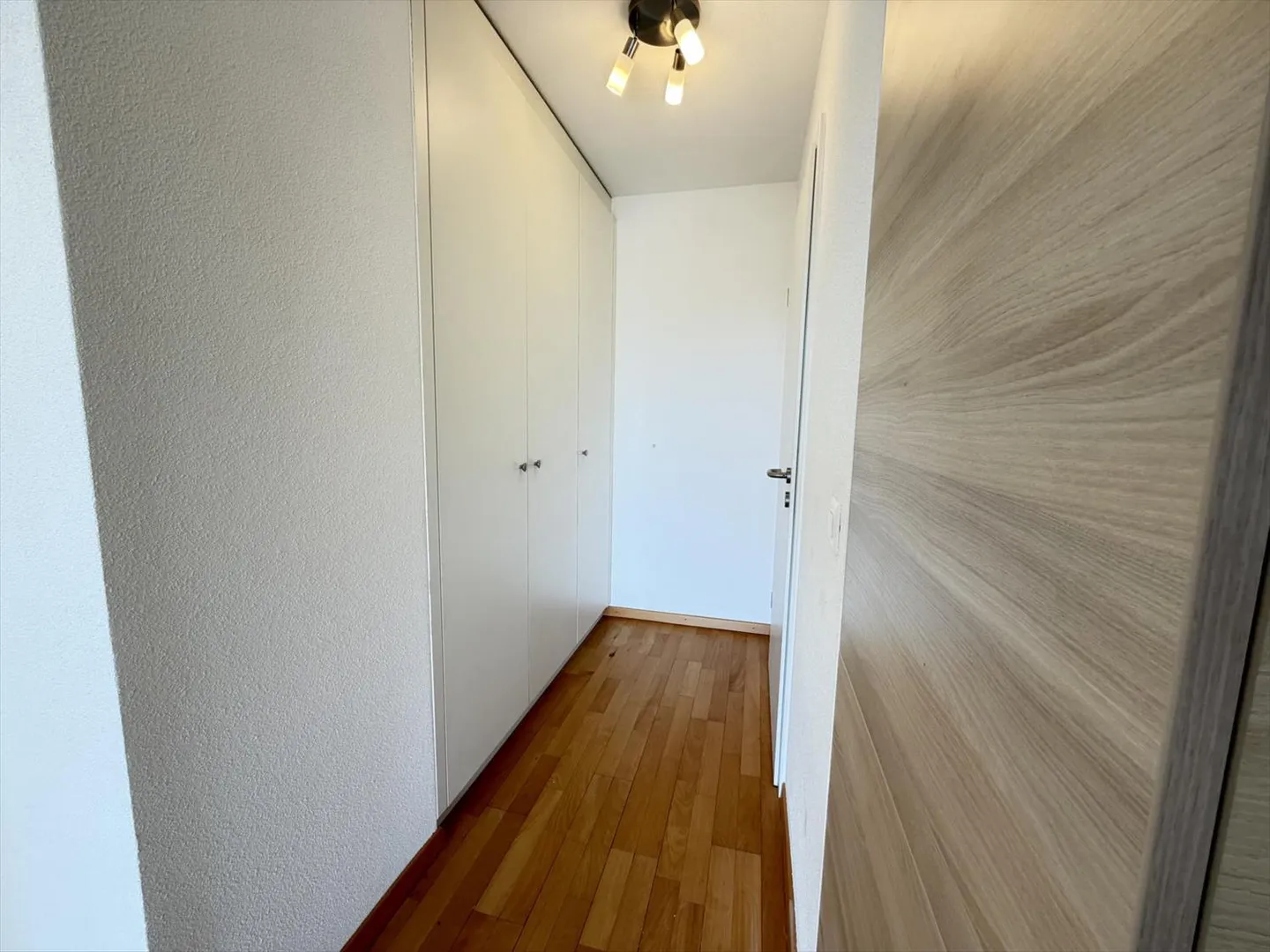 Ampio appartamento di 2,5 locali a Nyon - Foto 6 di 13