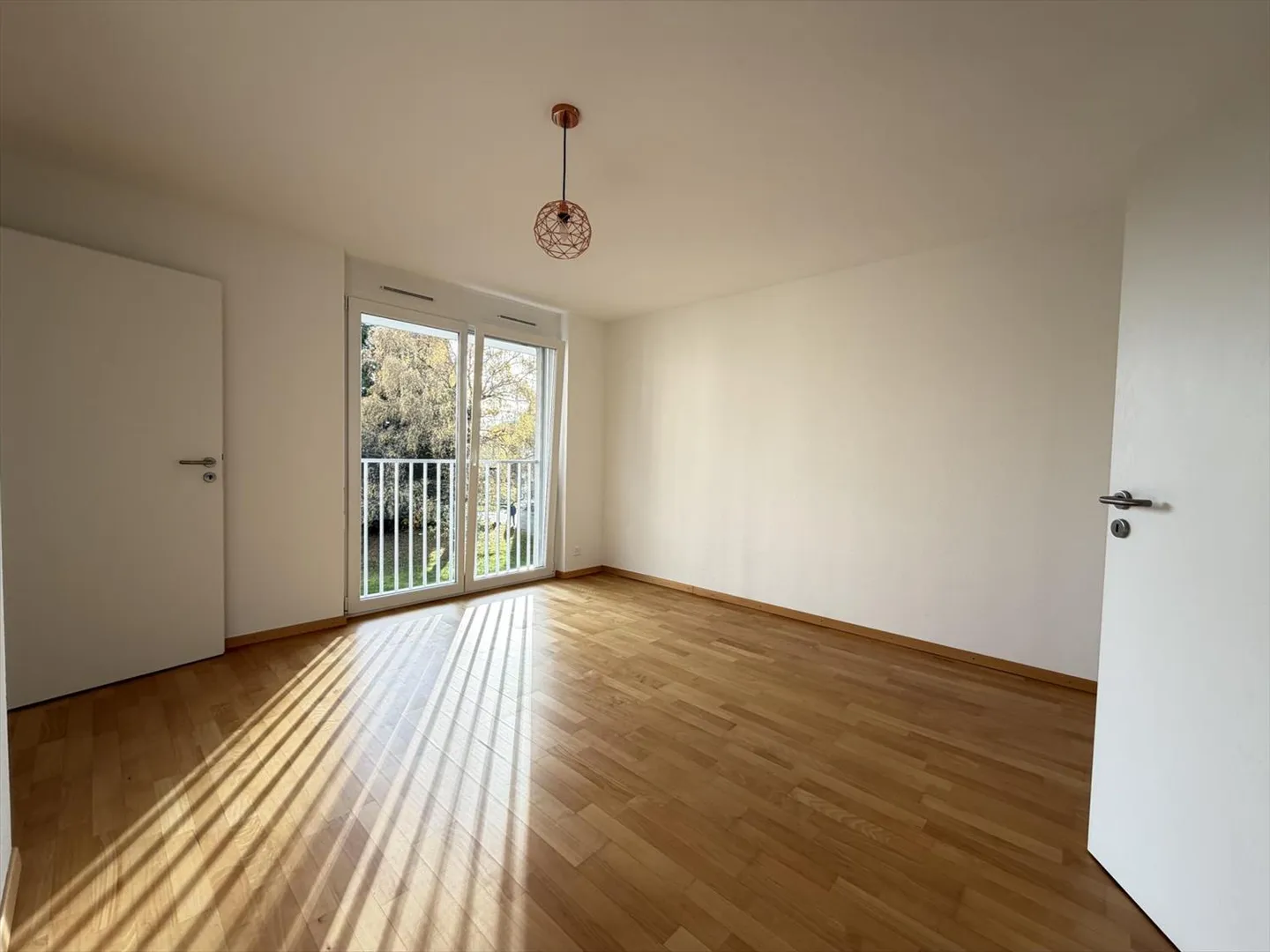 Ampio appartamento di 2,5 locali a Nyon - Foto 8 di 13