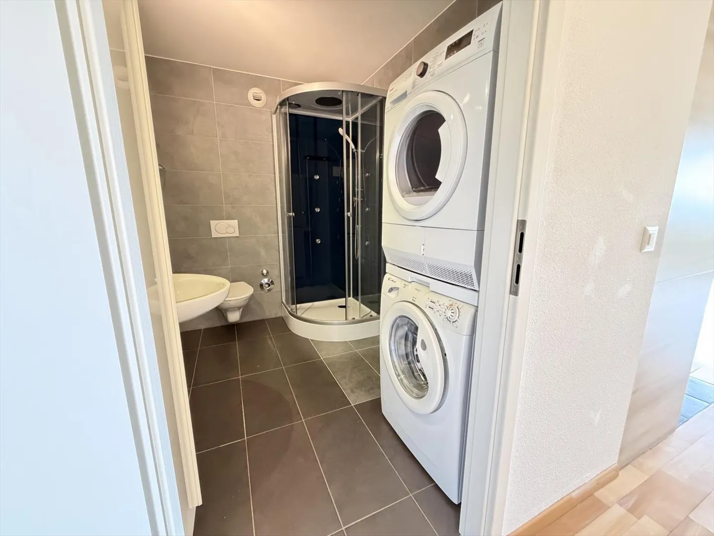 Ampio appartamento di 2,5 locali a Nyon - Foto 13 di 13