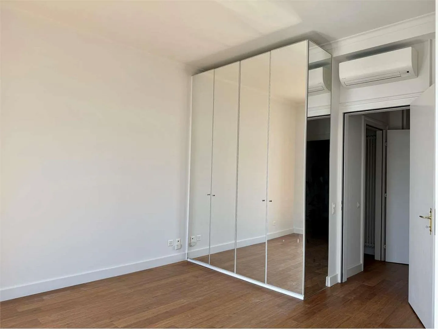 Appartement de 5,5 pièces avec vue sur le lac et piscine à Lugano Ruvigliana - Photo 9 sur 12