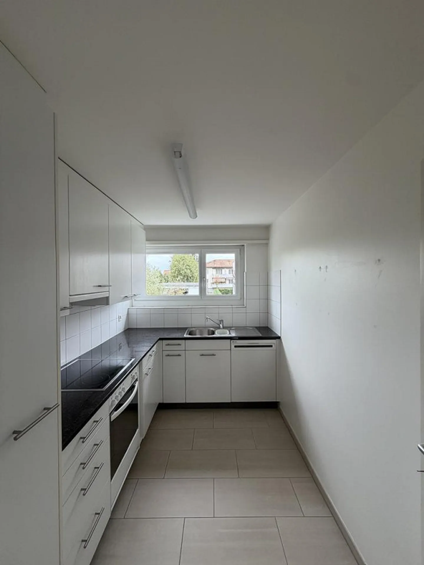 Appartamento affascinante con 3 camere e balcone - Foto 3 di 9