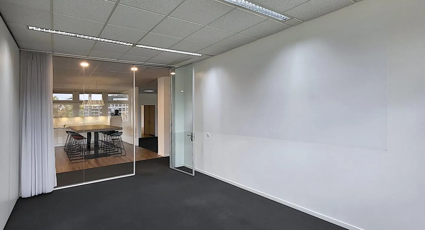 Espace commercial spacieux à Urdorf - Photo 8 sur 14
