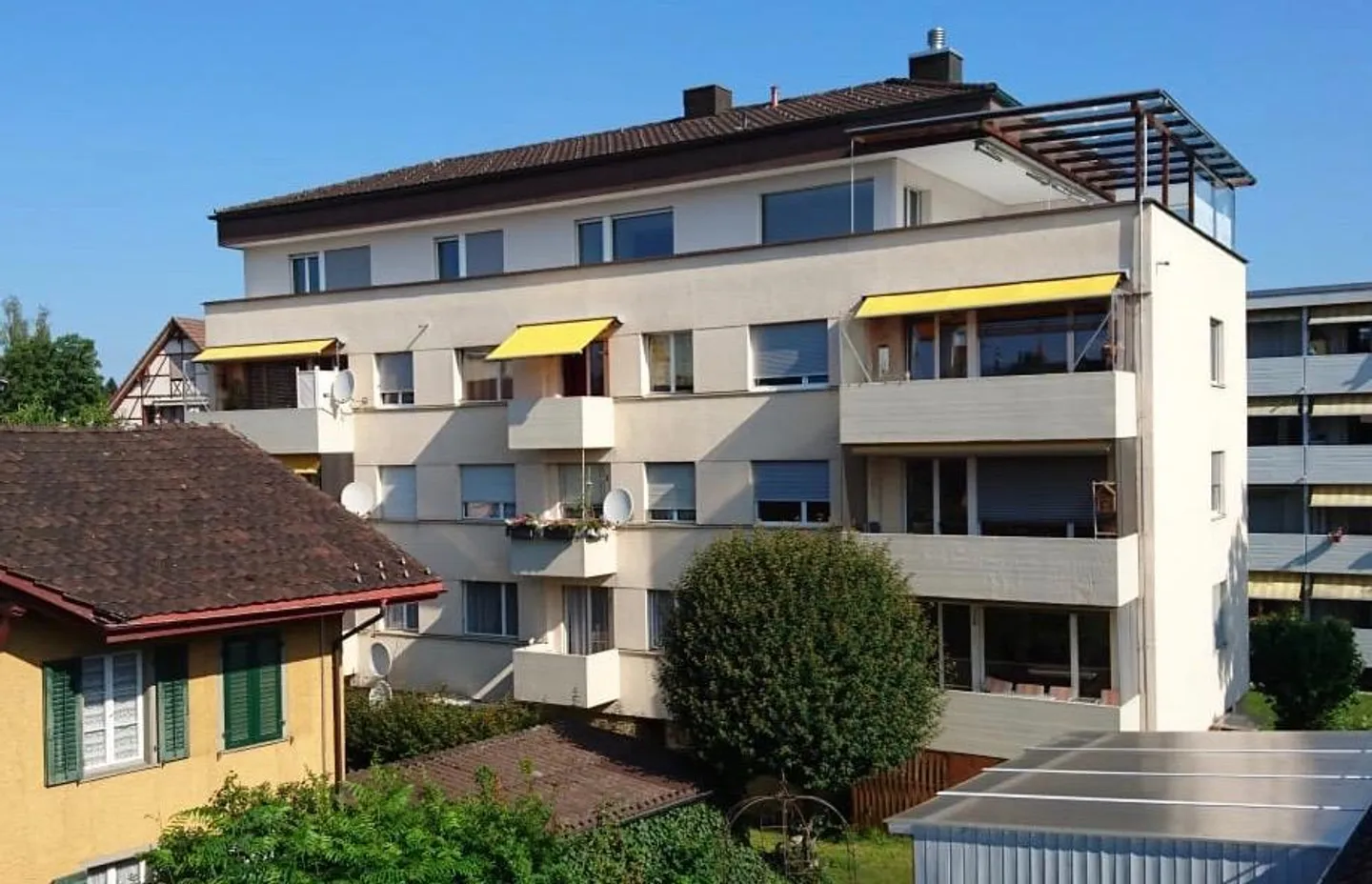 Renovated 1.5-room studio - Photo 1 of 6