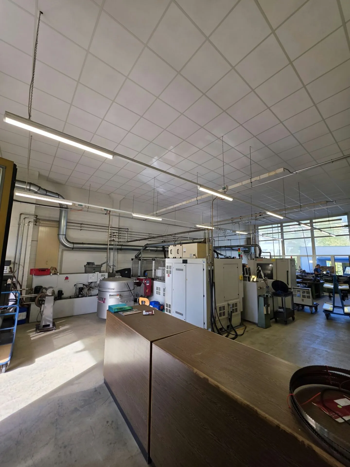 Entrepôt/Atelier 230m2 - Photo 2 sur 5