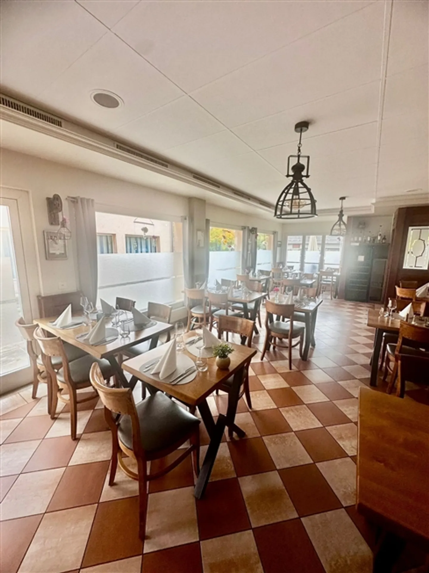 Café-Restaurant _ Region Cheseaux-sur-Lausanne (Switzerland) - Photo 3 of 5