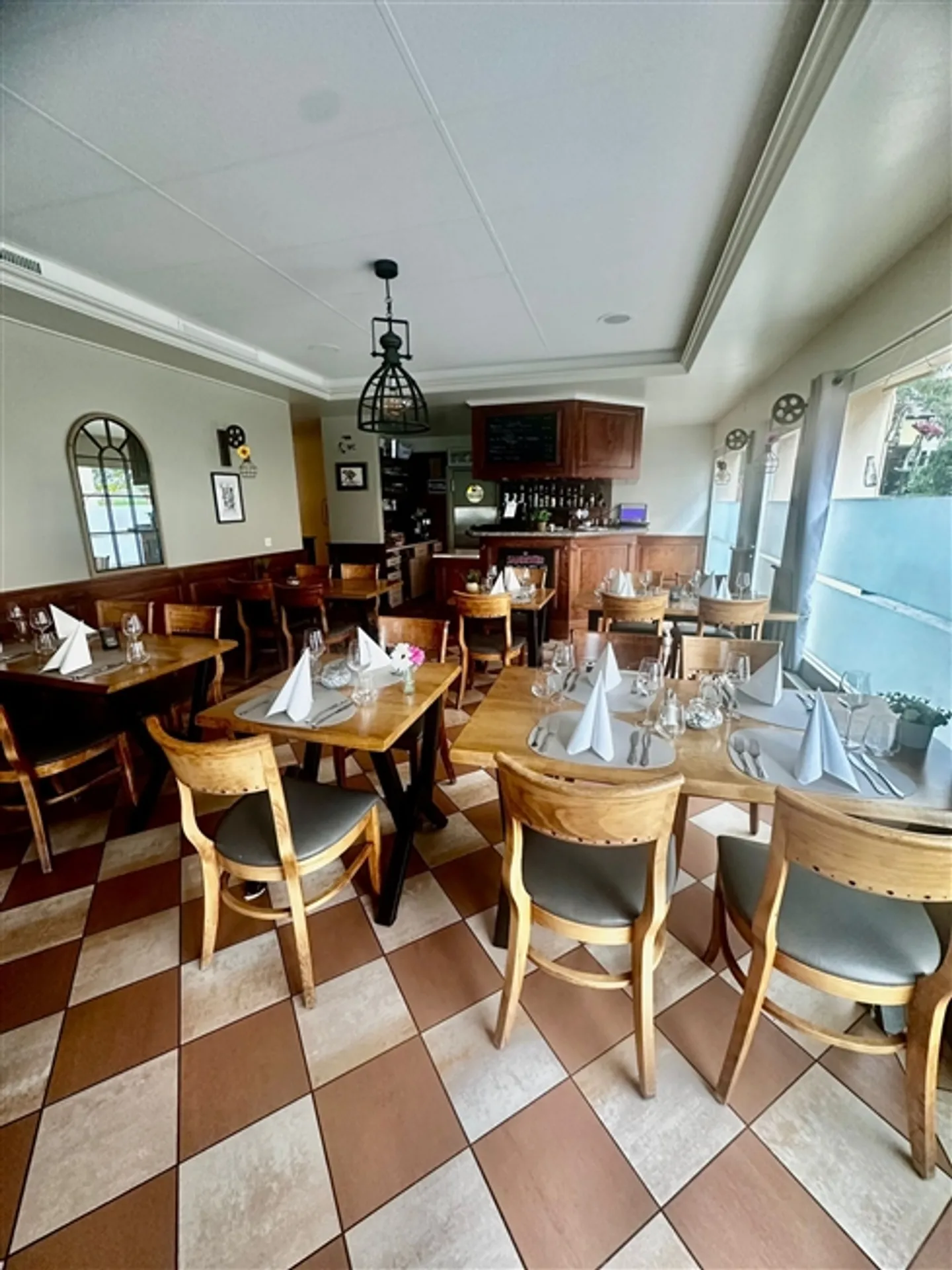 Café-Restaurant _ Region Cheseaux-sur-Lausanne (Switzerland) - Photo 2 of 5