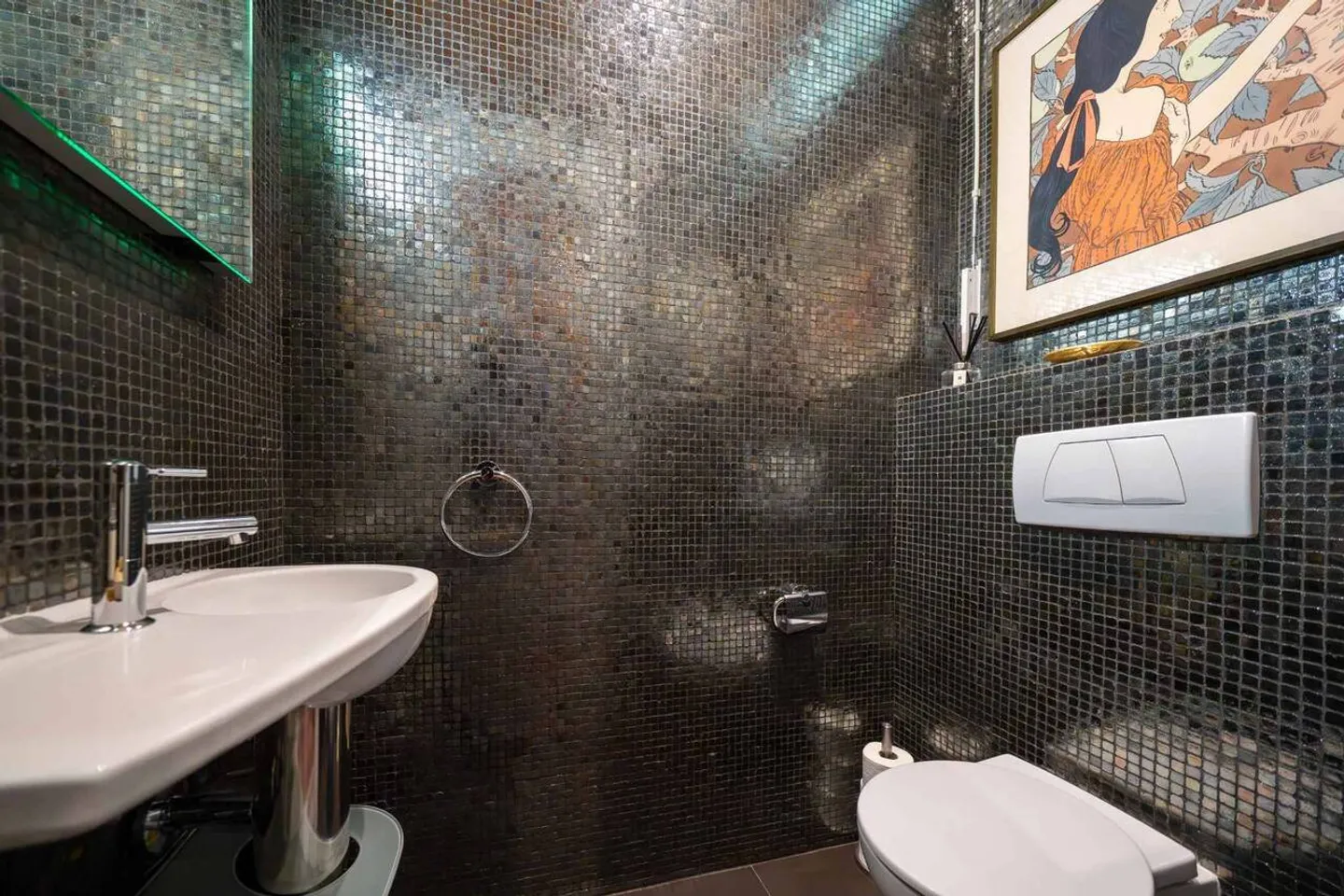 Stupenda proprietà di 7,5 stanze con piscina - potenziale di sviluppo - Foto 12 di 13